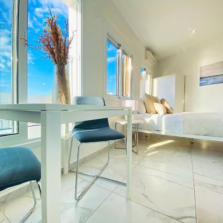 Phaedrus Living : Luxury Flat Lighthouse 75 Paphos Exterior foto