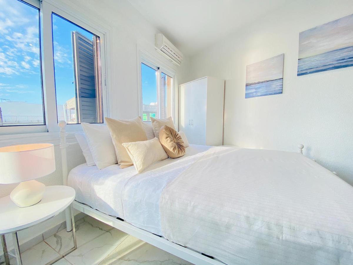Phaedrus Living : Luxury Flat Lighthouse 75 Paphos Exterior foto